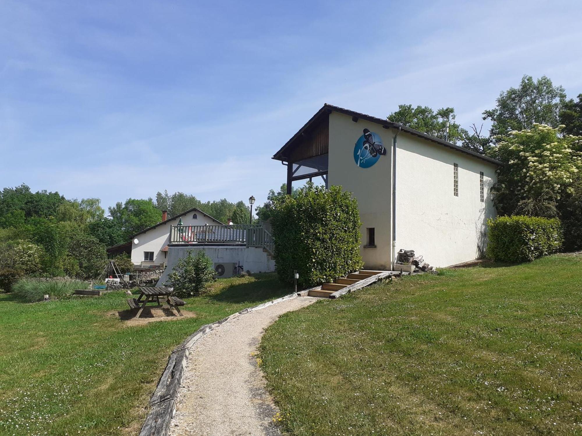 Domaine Papillon Camping Reyrevignes (Figeac)